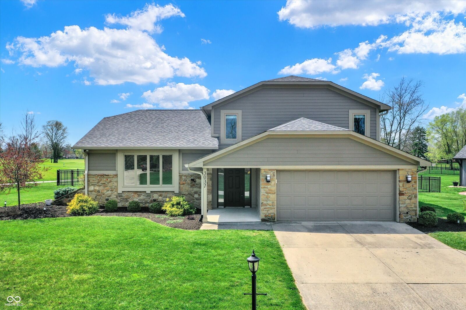 Property Photo: 3037 Golfview Drive IN 46143