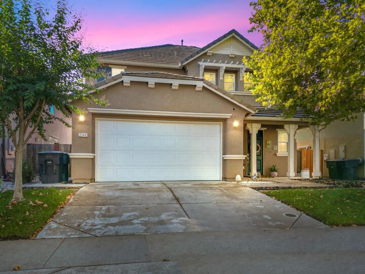 Property Photo:  2549 Kinsella Way  CA 95747
