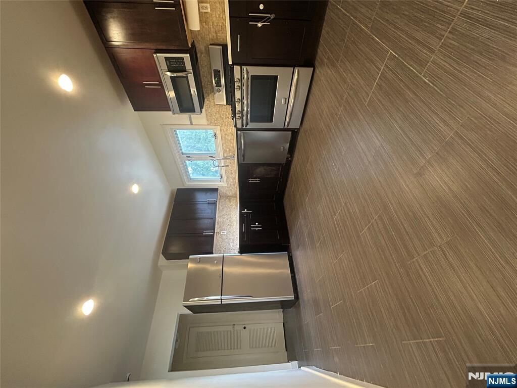Property Photo:  68 Jewell Street 1  NJ 07026 