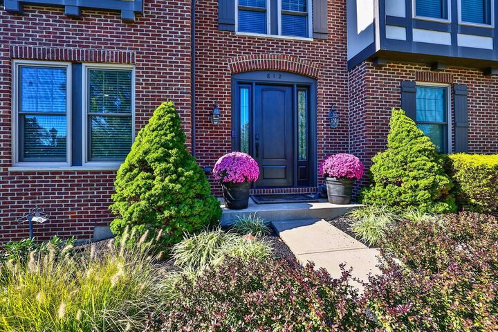Property Photo: 812 Johnstown Court KY 41091