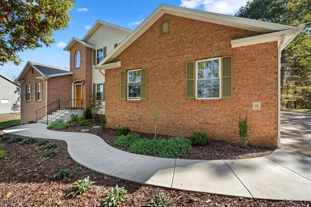 Property Photo:  545 Lewis Pointe Drive  OH 45784 