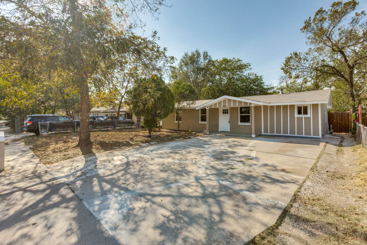 Property Photo: 1118 Spur Street TX 78721