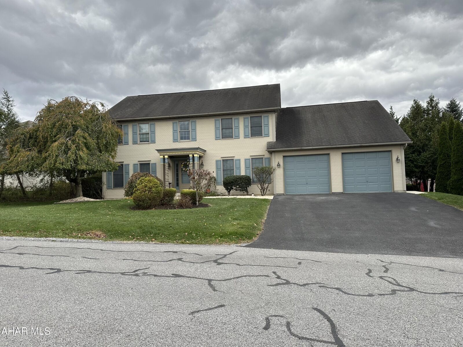 Property Photo:  1059 Edgewood Drive  PA 16635 