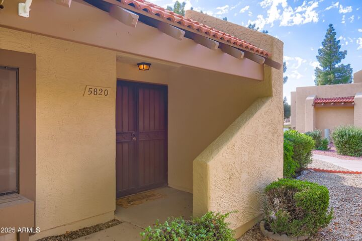 Property Photo:  5820 W Gelding Drive  AZ 85306