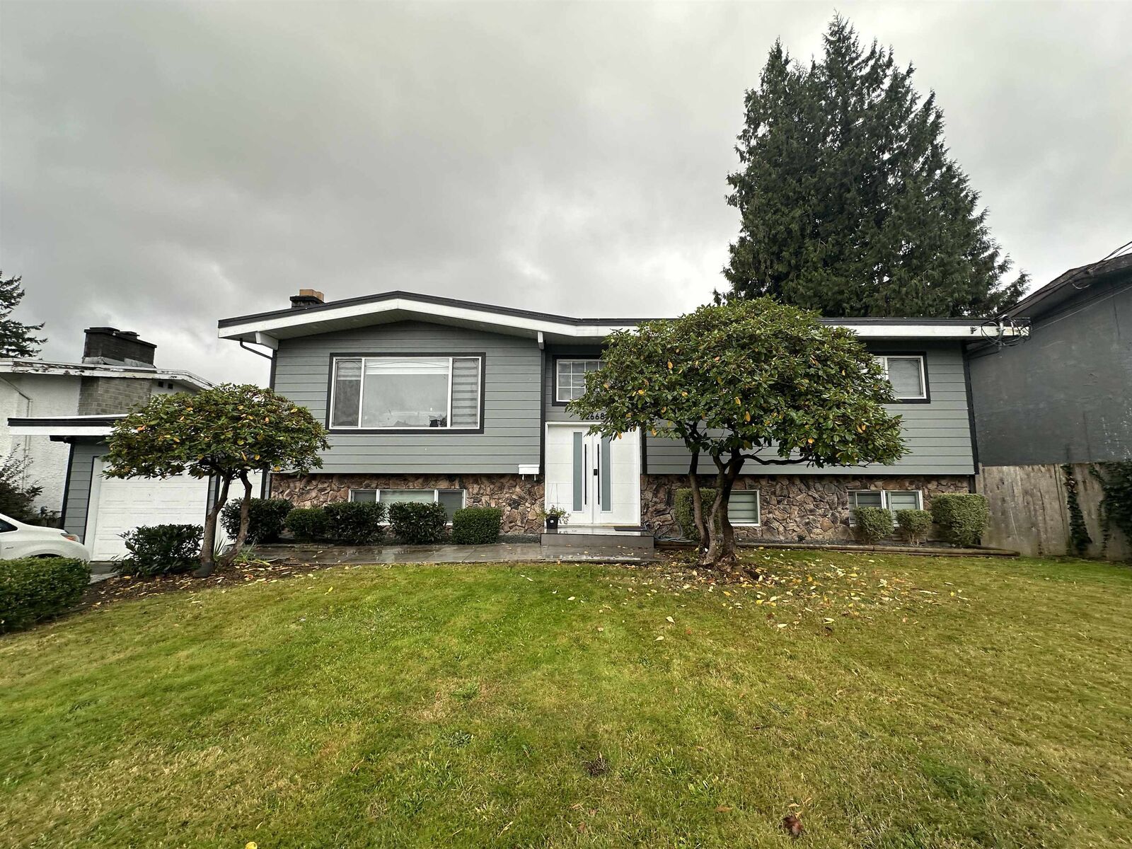 Property Photo: 32668 Pandora Avenue BC V2T 3X1