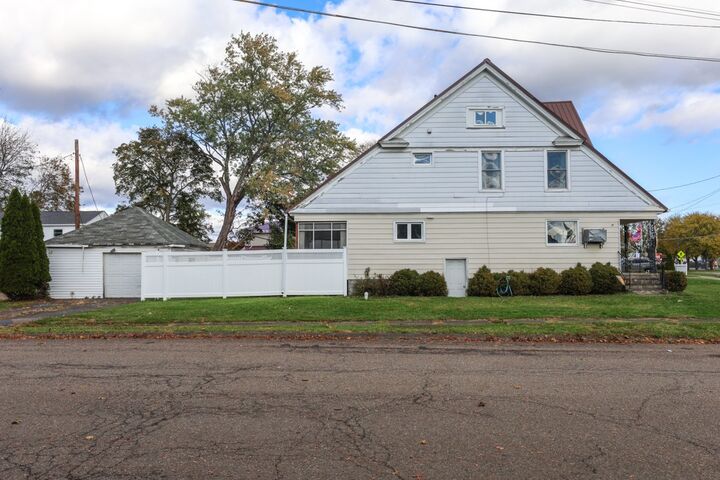 Property Photo:  239 Oakwood Ave  NY 14903 