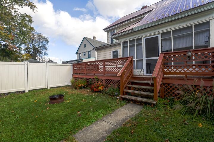 Property Photo:  239 Oakwood Ave  NY 14903 