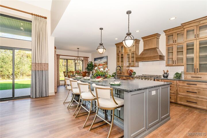 Property Photo:  5211 Kandefer'S Trail  NY 14221