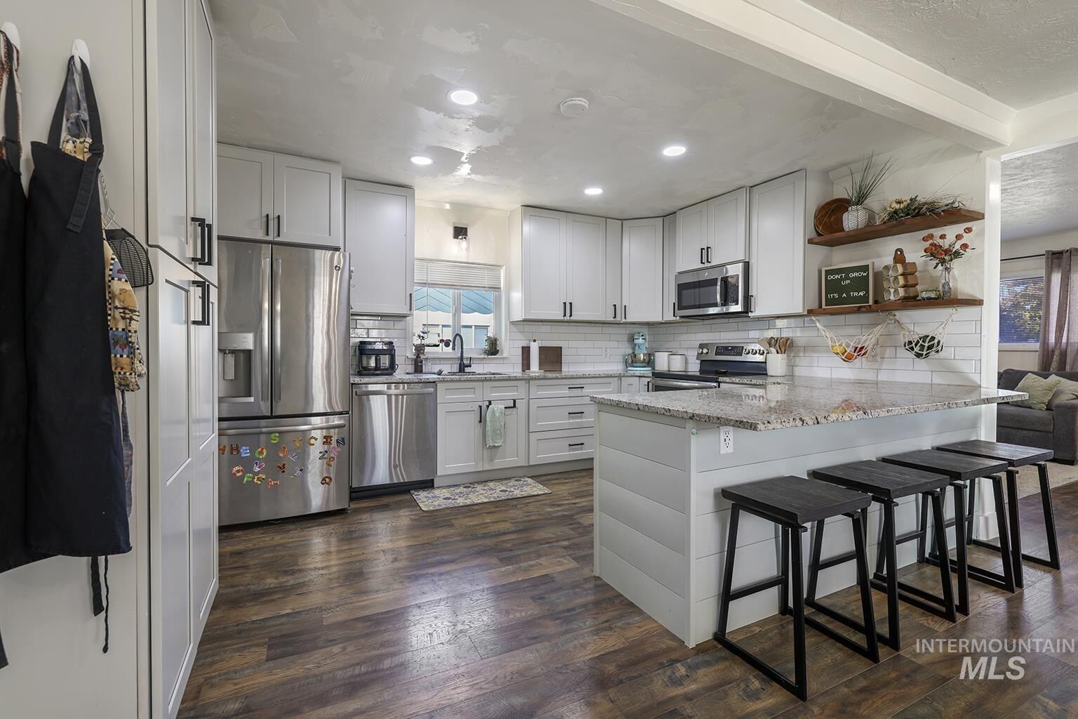 Property Photo:  812 Idaho Ave  ID 83328 