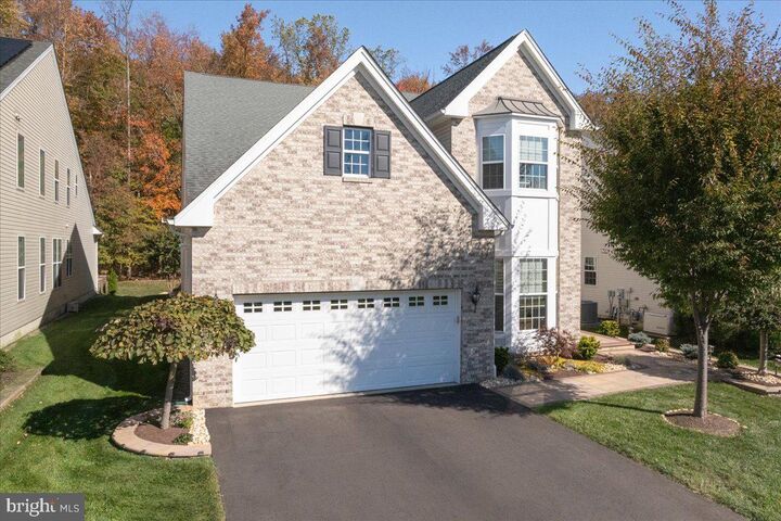 Property Photo:  20 Bellingham Drive  NJ 08824