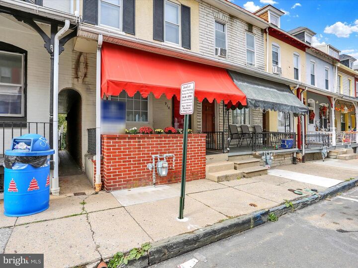 Property Photo:  918 Locust Street  PA 19604