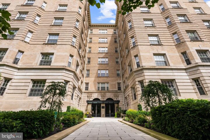 Property Photo:  1801 16th Street NW 102  DC 20009