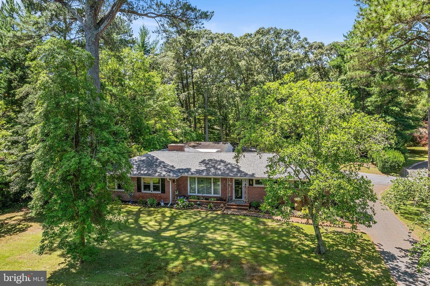 Property Photo: 618 Pine Bluff Road MD 21801