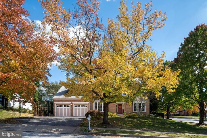 Property Photo:  1 Trotting Horse Court  MD 21228