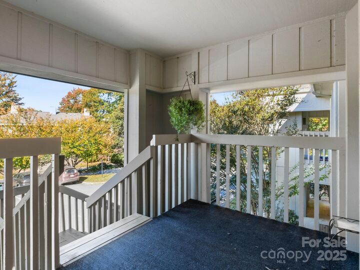 Property Photo:  2604 Vineyard Boulevard  NC 28805 