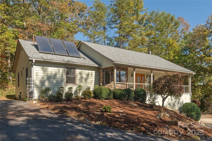 Property Photo:  1510 Chestnut Gap Road  NC 28792 