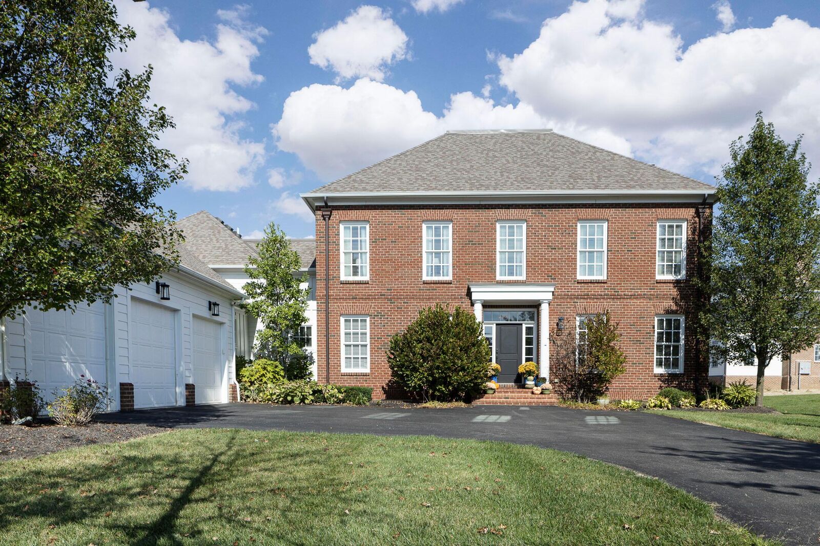 Property Photo:  7030 Hanbys Loop  OH 43054 