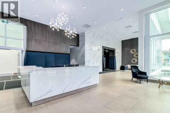 Photo de la propriété:  5051 Imperial Street 601  BC V5J 0J3