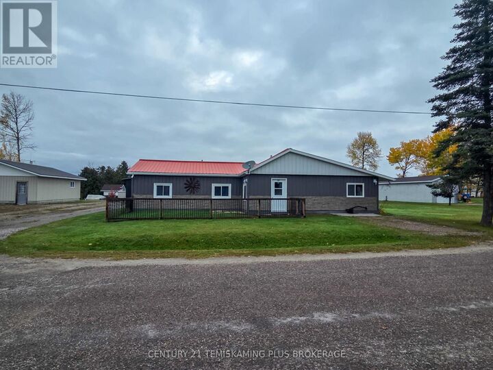 Photo de la propriété:  28 Fifth Street  ON P0J 1G0