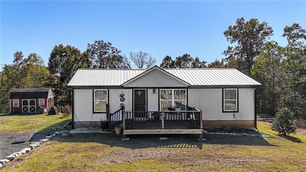 Property Photo: 353 Cherokee Trail GA 30107