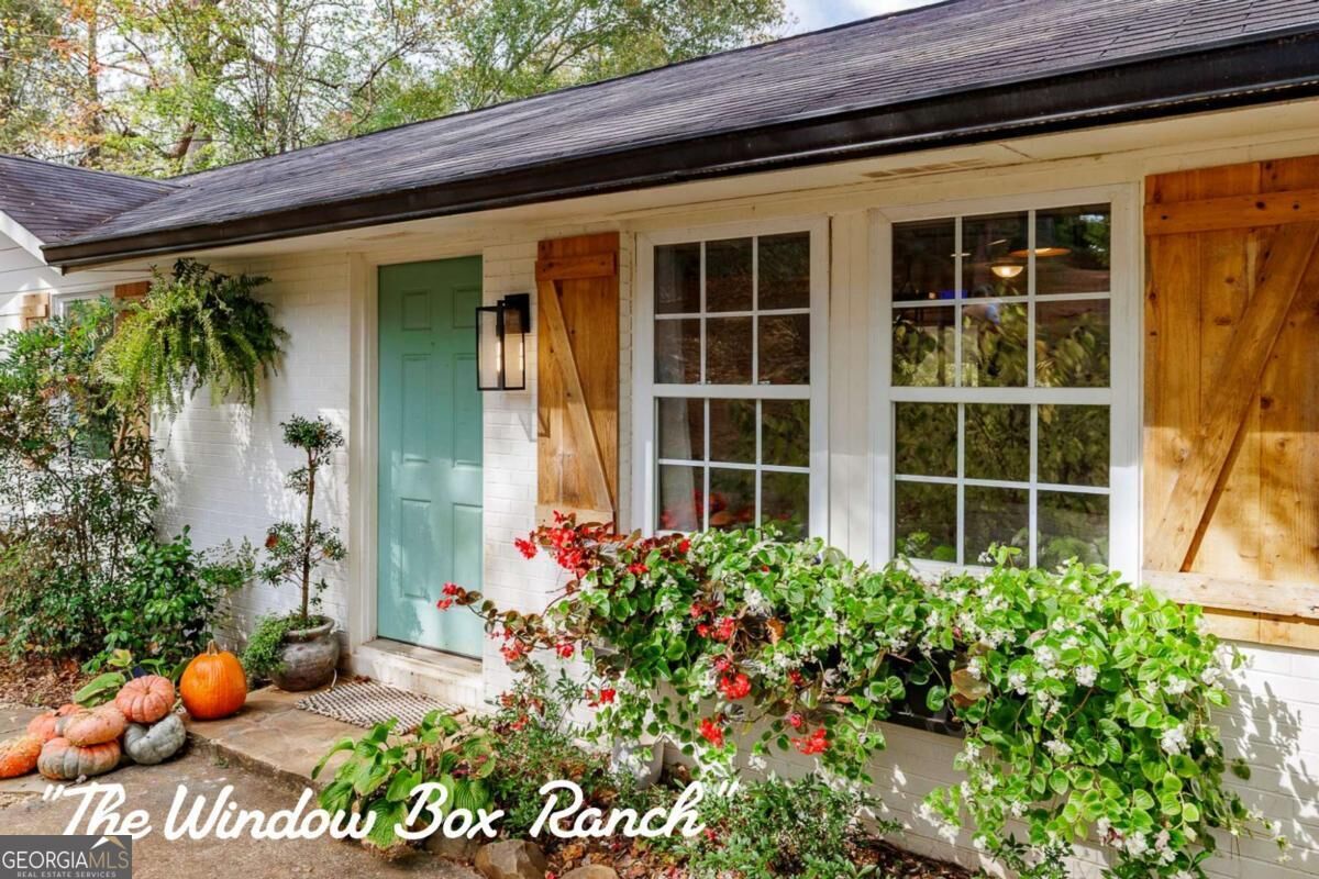 Property Photo: 129 Shadyfield Lane GA 30621