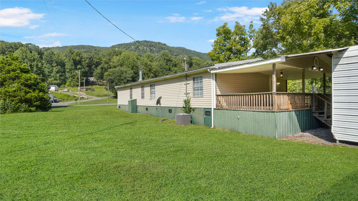 Property Photo:  844 Cartwright Loop  TN 37397 