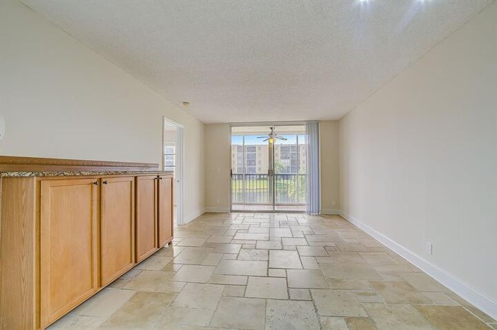 Property Photo: 7940 NW 50th St 203 FL 33351