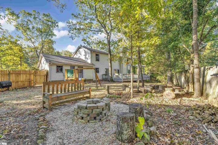 Property Photo:  5 Edwards Mill Court  SC 29687