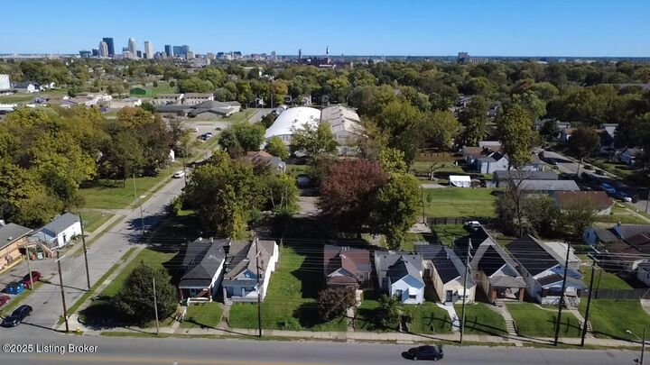 Property Photo:  841 S 28th St  KY 40211