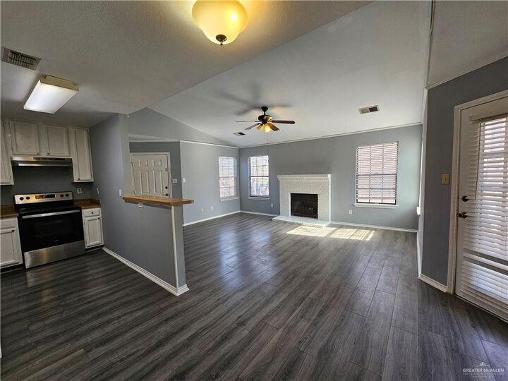 Property Photo:  4803 Hamilton Wolfe Road 106  TX 78229 