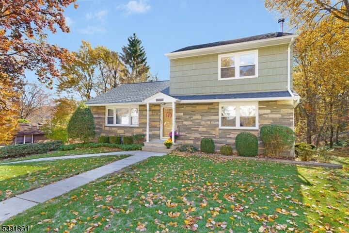 Property Photo:  13 Paderewski Rd  NJ 07438