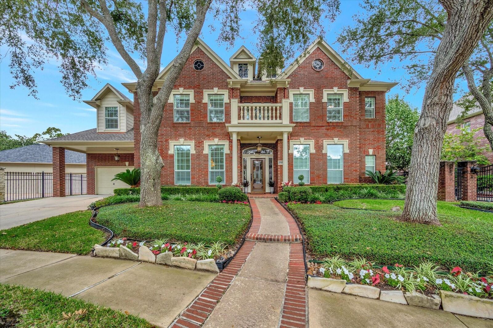 Property Photo:  15411 Rocky Oak Court  TX 77059 