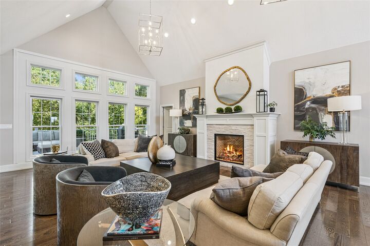 Property Photo:  1105 Tradition Drive  IA 50226