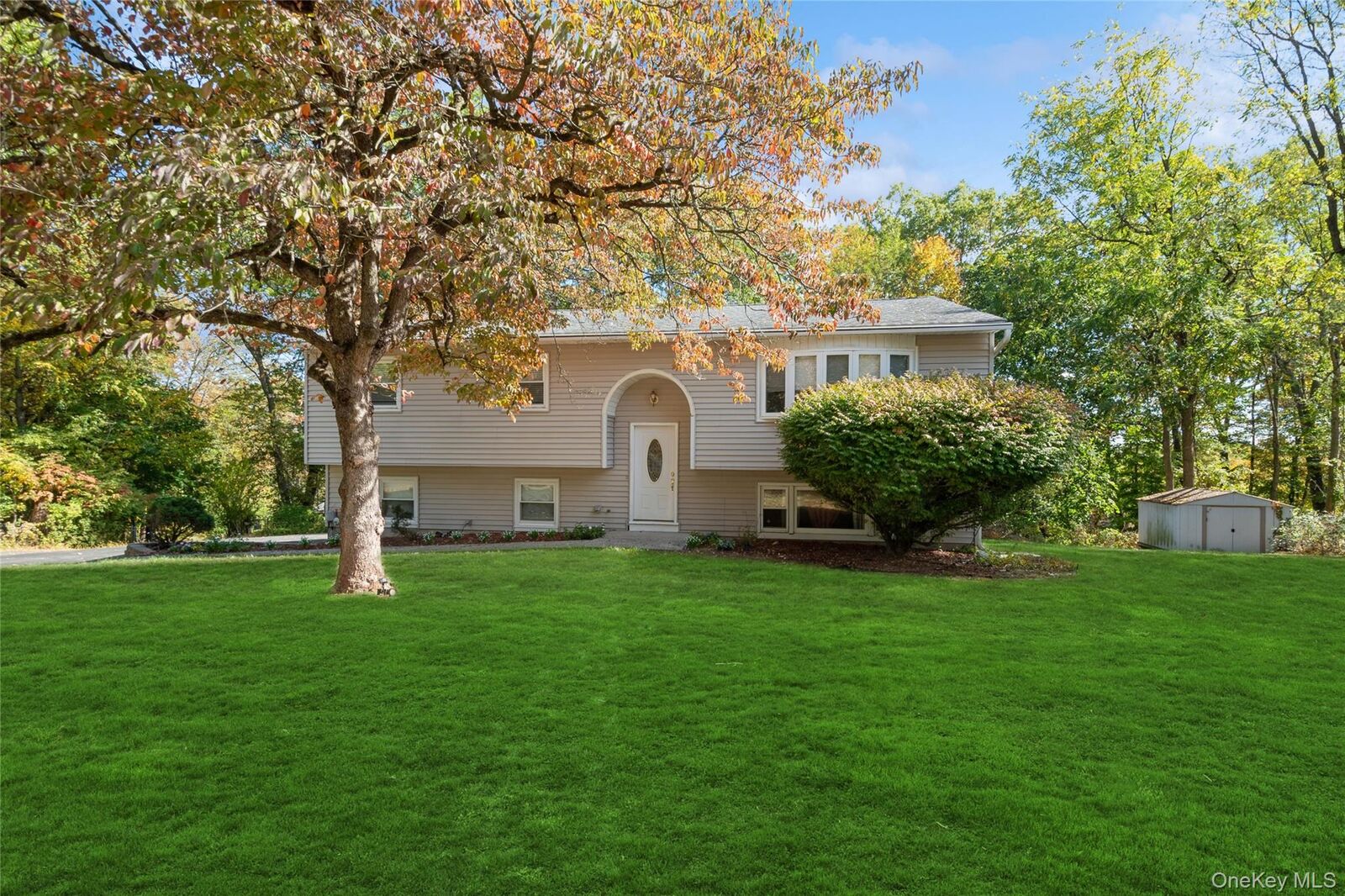 Property Photo:  42 Mesa Place Nanuet, Ny 10954  NY 10954
