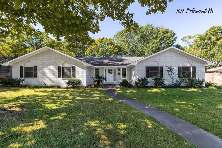 Property Photo: 1012 Linkwood TX 75901