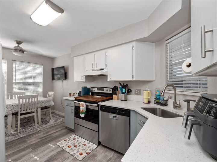 252 Alston Drive  Orlando FL 32835 photo