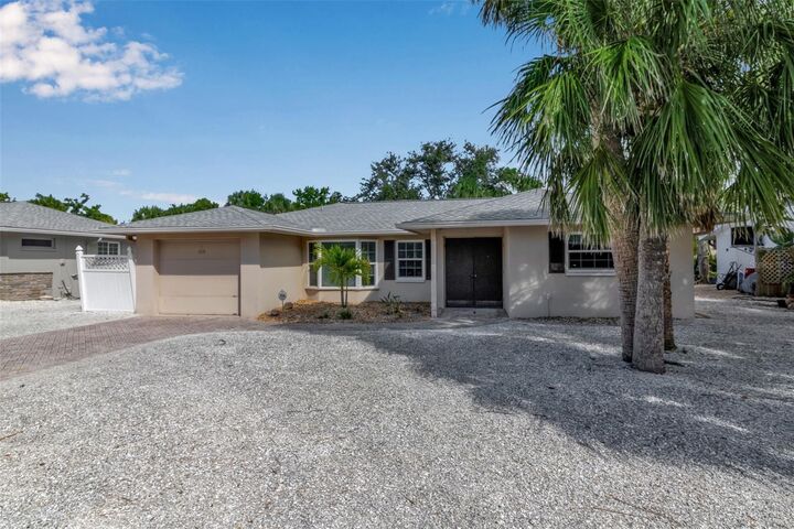 Property Photo:  315 Avenida De Paradisio  FL 34242