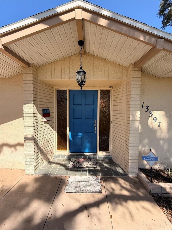 Property Photo:  13397 86th Avenue  FL 33776
