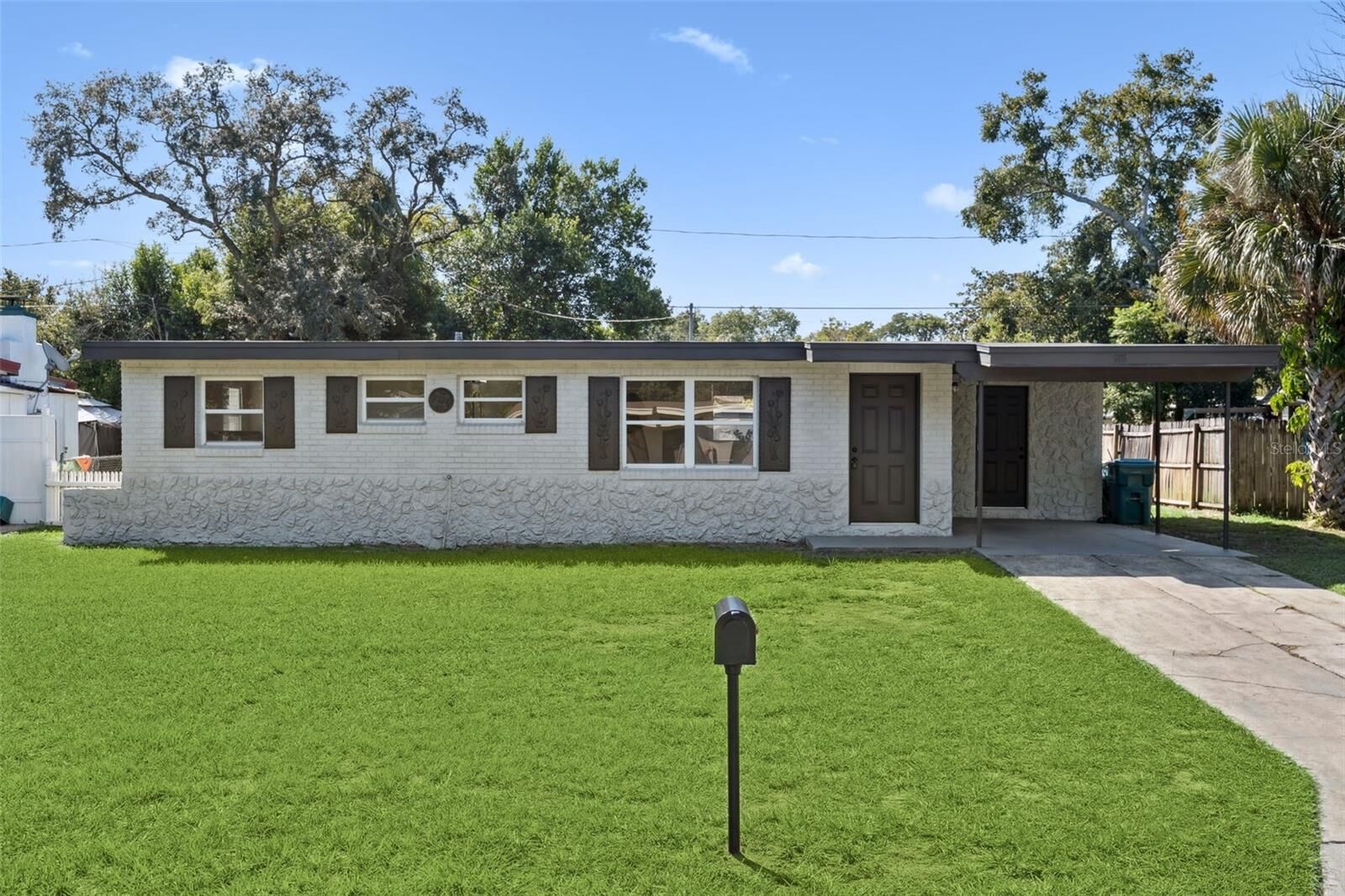 Property Photo:  918 Lormann Circle  FL 32750