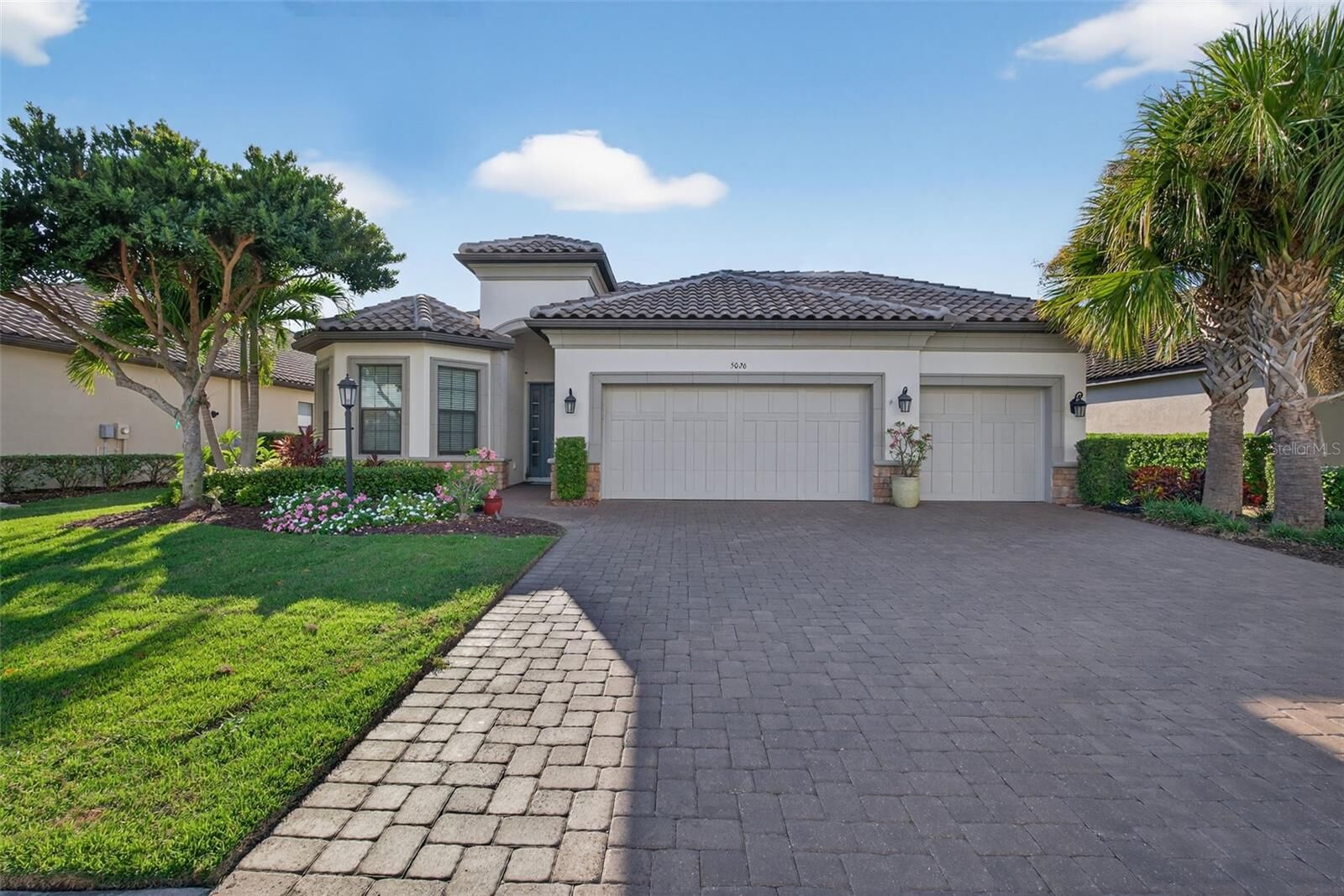 Property Photo: 5026 Tivoli Run FL 34211