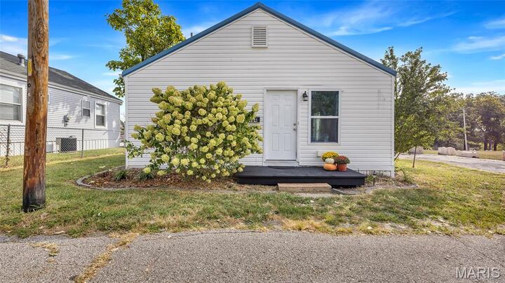 Property Photo:  404 Howard Drive  MO 63385