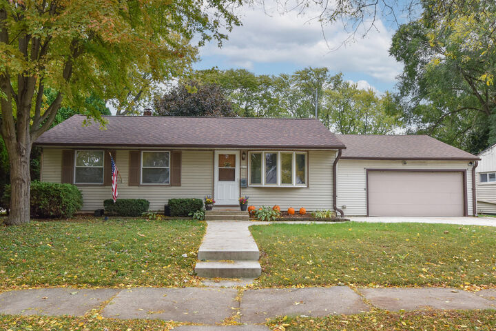 Property Photo:  6611 W Burdick Ave  WI 53219 