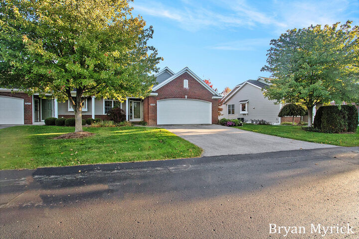Property Photo:  6024 Heritage Meadow Drive  MI 49423 