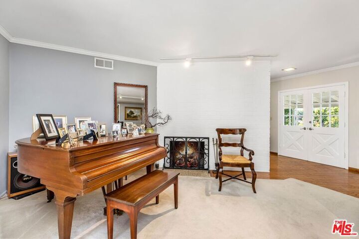 Property Photo: 5826 Nevada Avenue CA 91367