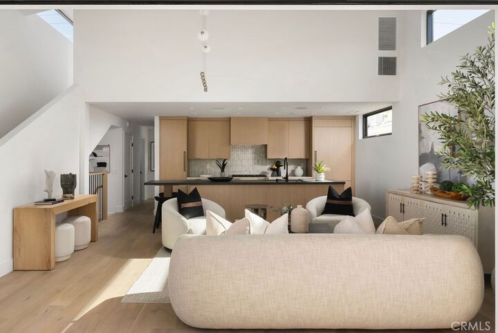 Property Photo:  512 1/2 Marigold Avenue  CA 92625 