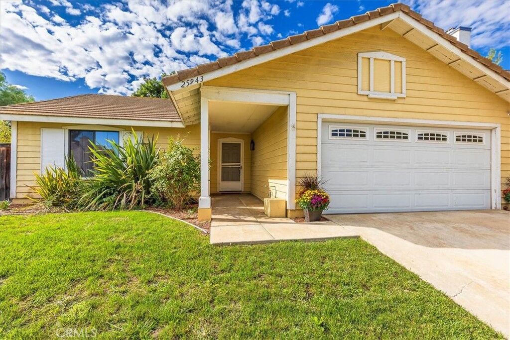Property Photo:  25943 Summer Hill Court  CA 92563