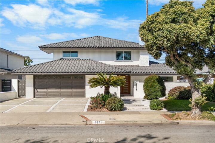 9171 Regatta Drive  Huntington Beach CA 92646 photo