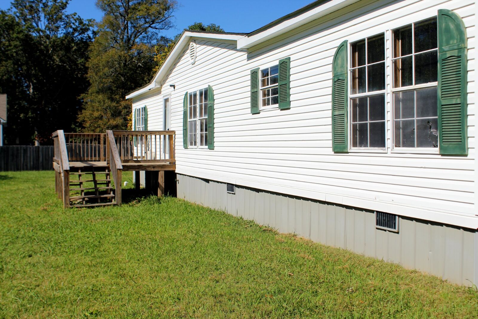 Property Photo: 609 Country Club Dr TN 37388