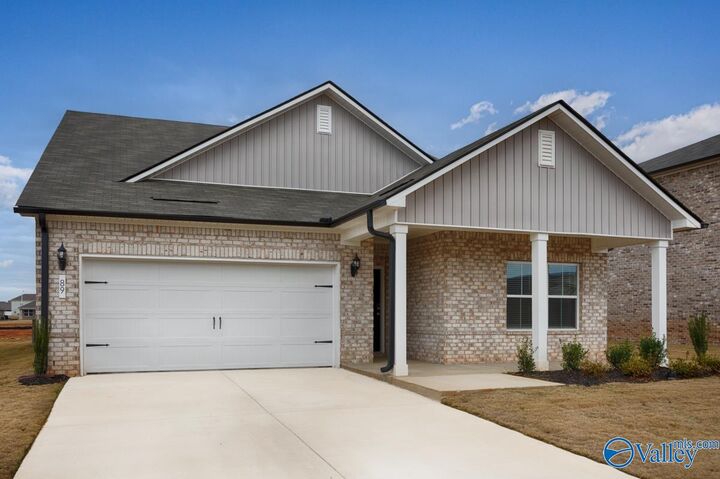 Property Photo:  89 Wilcot Road  AL 35759 