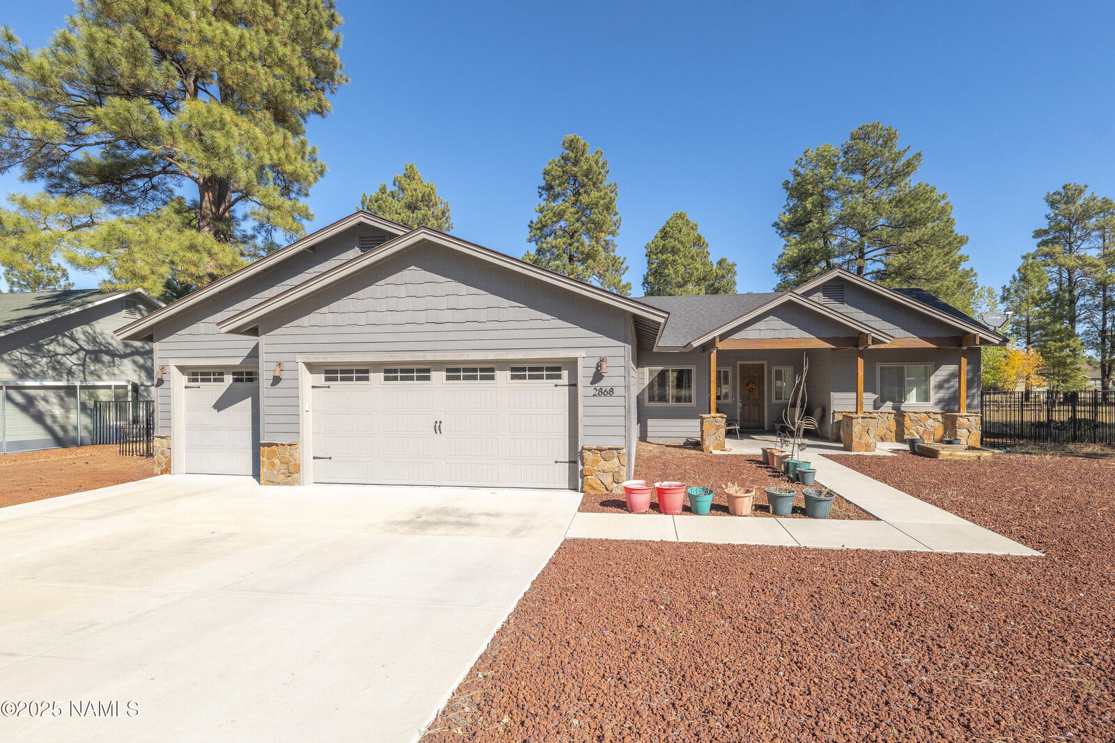 Property Photo: 2868 W Highland Meadows Drive AZ 86046